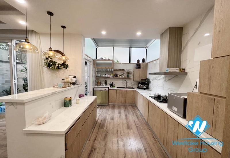 New villa with elevator 5 bedrooms fully furnished